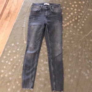 Zara gray stretchy skinny jeans women’s size 2